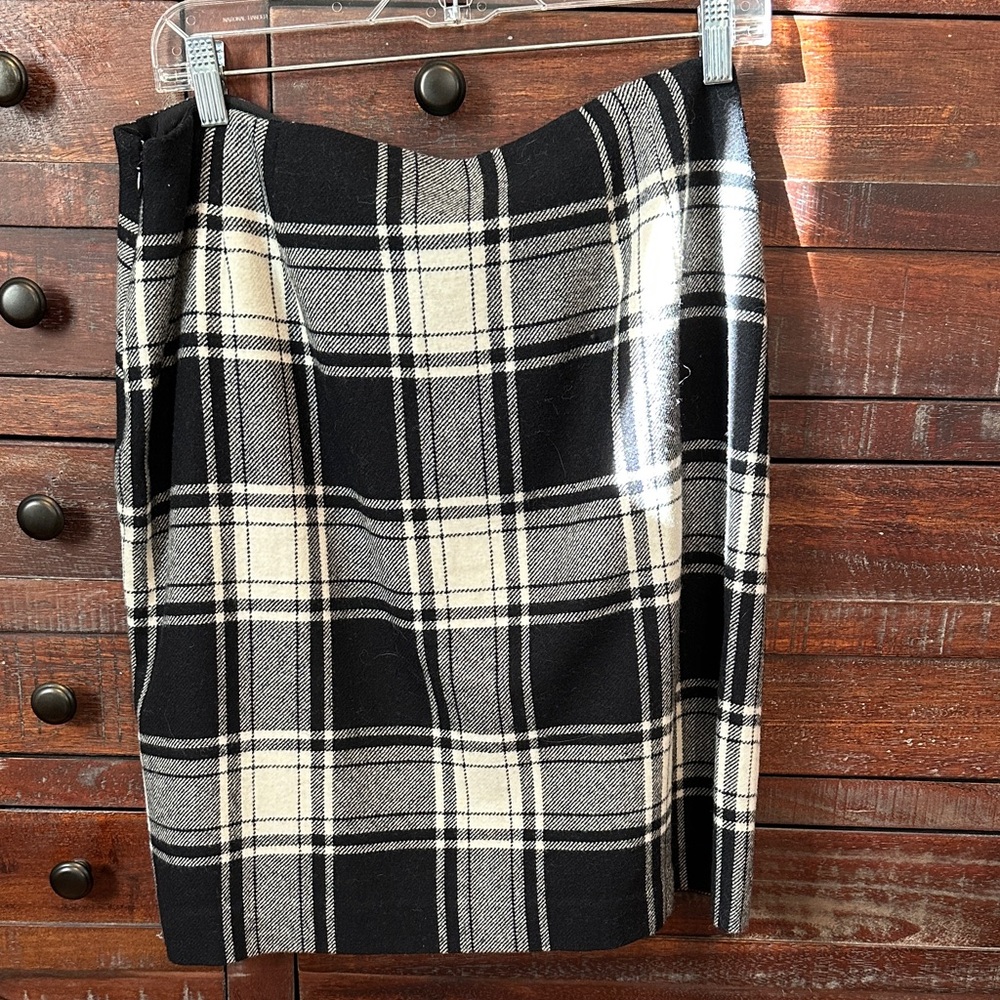 Talbots Plaid Black and Cream Wool Women's Skirt